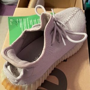 Too small. Mens 7. True to size. Worn twice.